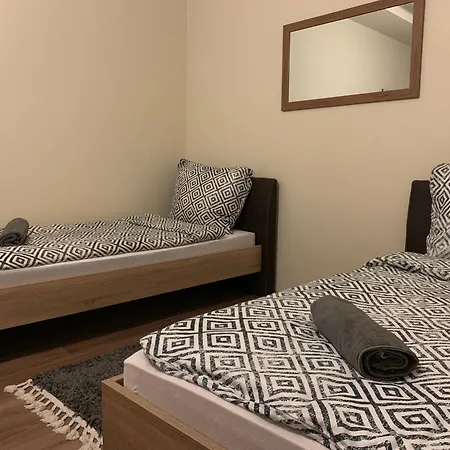 Exclusive - Downtown Apartmán